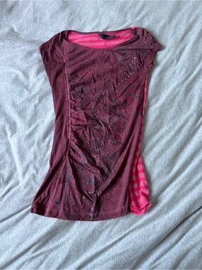 Women’s Burgundy & Pink Striped Short Sleeve Top